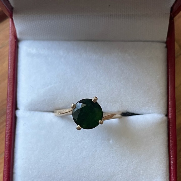 Chrome Diopside Ring - Picture 3 of 8